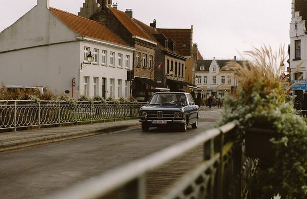 Castle Tour Around Bruges: A Vintage Car Adventure