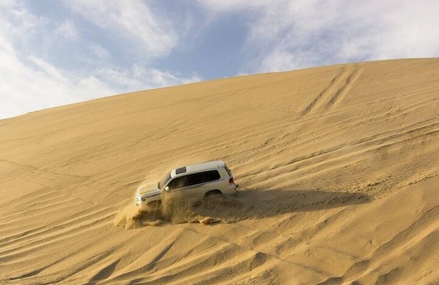 Desert Safari with Sandboarding and Inland Sea Private Tour