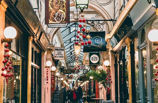 Secret Covered Passages Tour in Paris