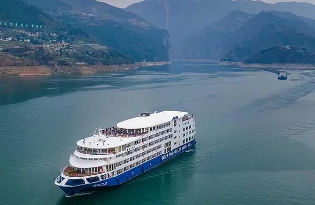 4D3N Yangtze River Cruise:Chongqing to Yichang by Yangzi Explorer
