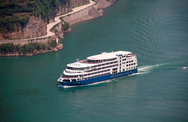 5D4N Yangtze River Cruise:Yichang to Chongqing by Yangzi Explorer