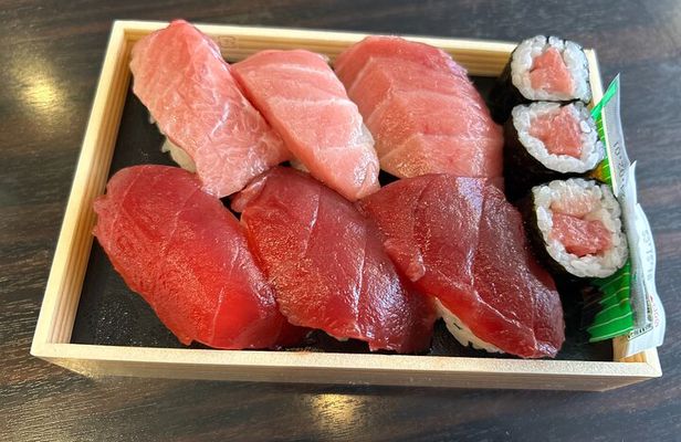 Morning Market Adventure: Toyosu & Tsukiji with Tuna Auction