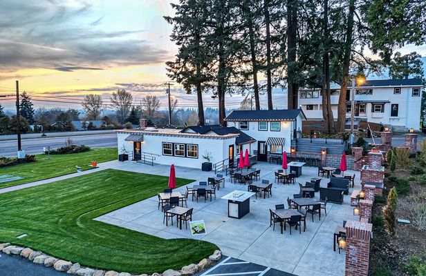 Wine, Stables and Classic Cars Willamette Valley Tour Experience