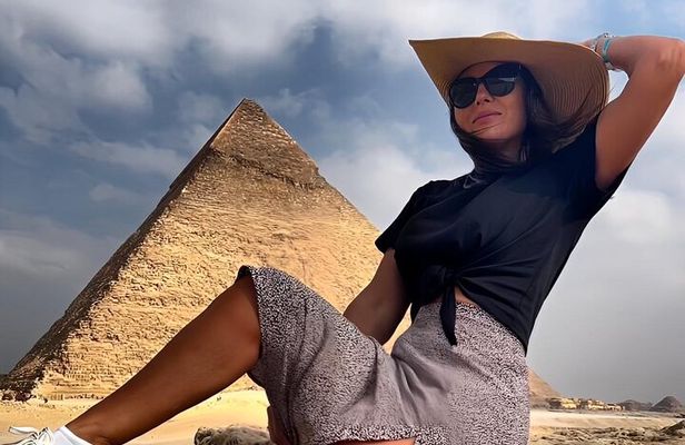 Private Cairo Day Tour Giza Pyramids Sphinx Memphis and Saqqara