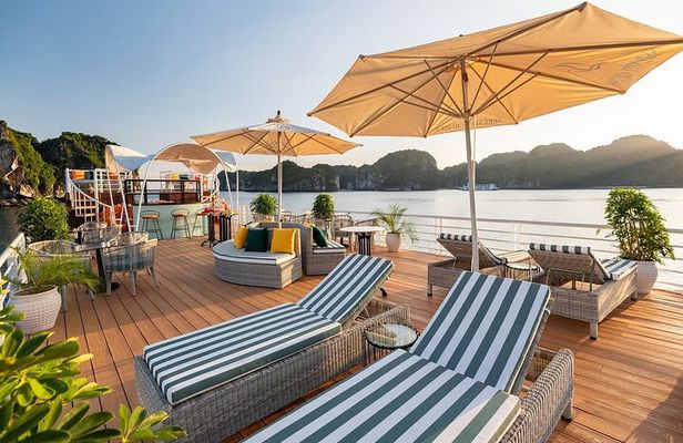 Cat Ba Island & Lan Ha Bay Luxury Cruise Day Trip with Lunch