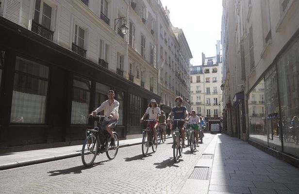 Guided Tour of Paris by Bike