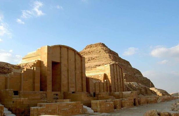 Day Tour to Dahshur Pyramids, Memphis, Sakkara and Felucca Trip