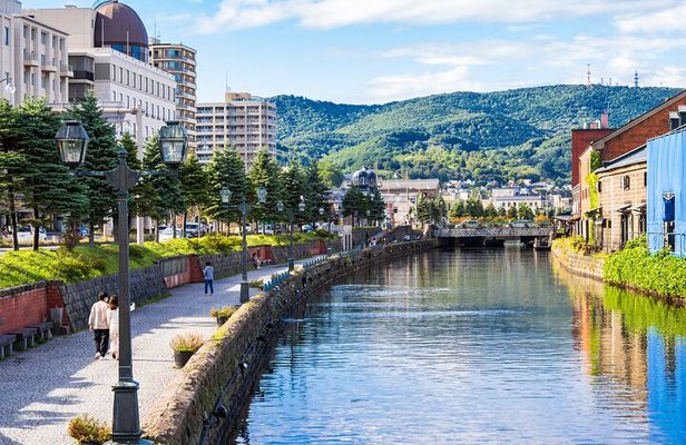 Otaru & Yoichi Tour with Licensed Guide & Vehicle from Sapporo