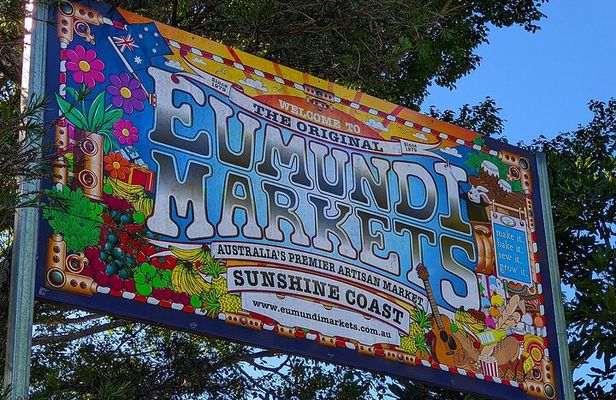 Noosa, Eumundi Markets, Glass House Mountains from Brisbane