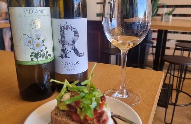 Wine Tasting Walking Tour in Old Town Chania