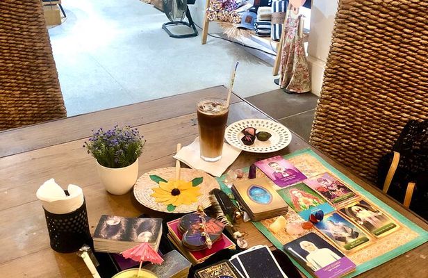 Tarot Reading with Coffee & Chocolate or Smoothie