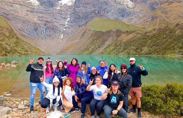 Tour Humantay lake in Cusco