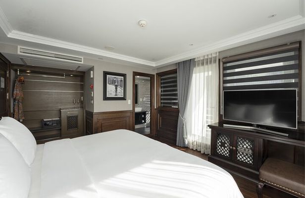 3-Day Hera Cruise Tour in Halong Bay from Hanoi