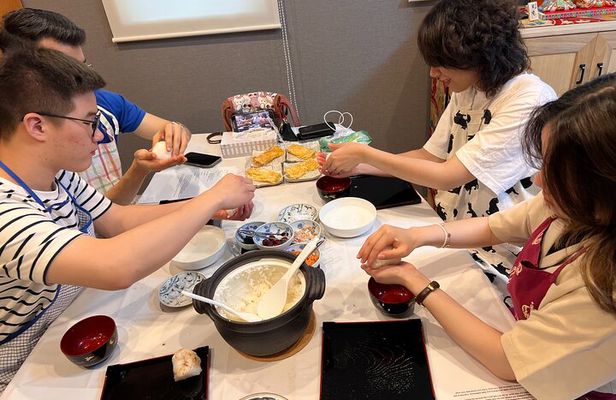Japanese home cooking class in Osaka Umeda