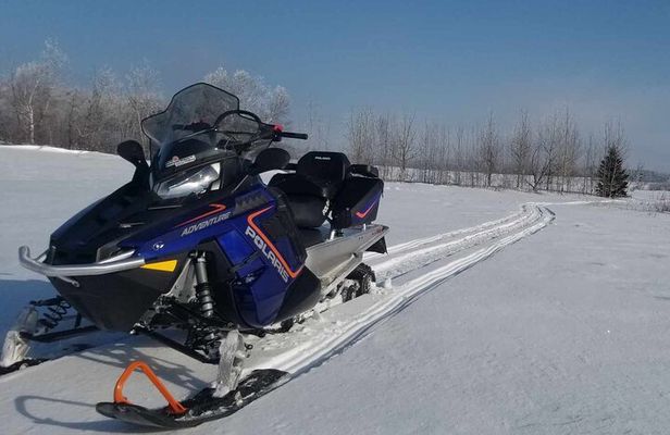 1.5-Hour Guided Snowmobiling Adventure