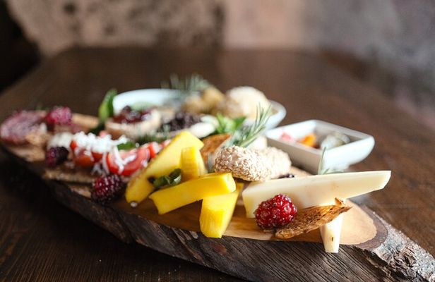 Etna Urban Winery - Tasting with Street Food Platter and vineyard