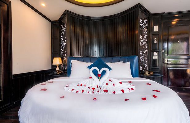2 Days Capella Cruise from Halong