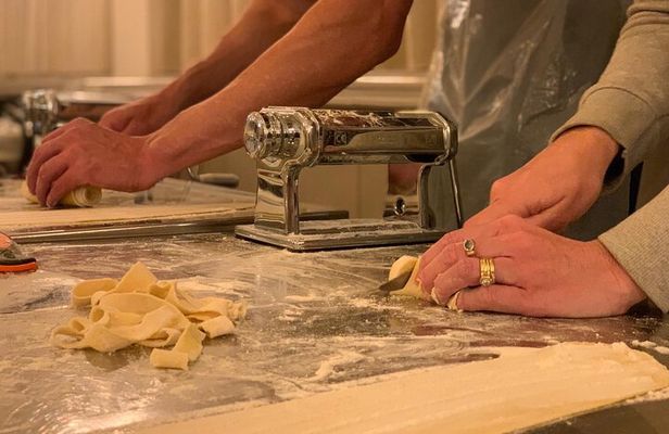 Florence: Cooking Class Pasta & Tiramisu Making Unlimited Wine