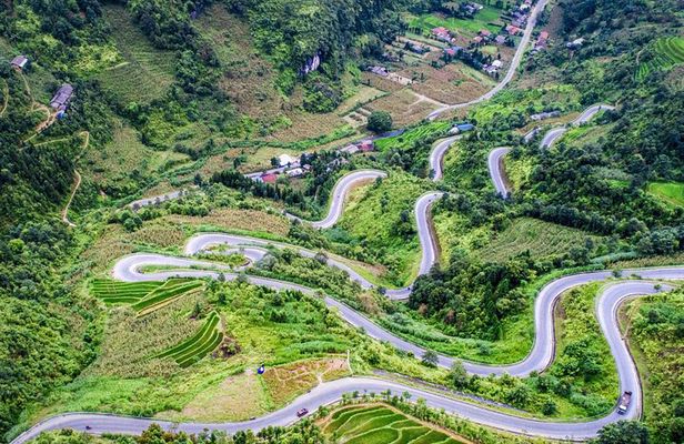 Ha Giang Loop Tour 3D 2N with Accommodation(jeep, bike, car)