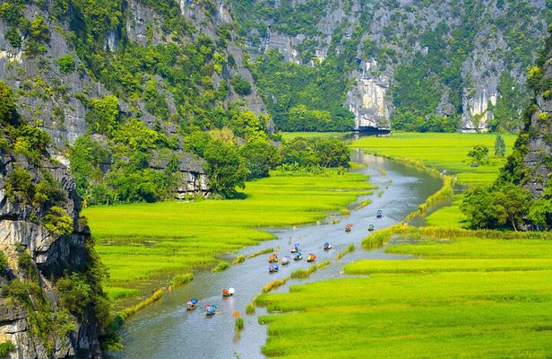Ninh Binh Small Group Day Tour from Hanoi by Luxury DCAR