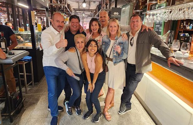 Madrid Old Town Tapas and Wine Small Group Tour