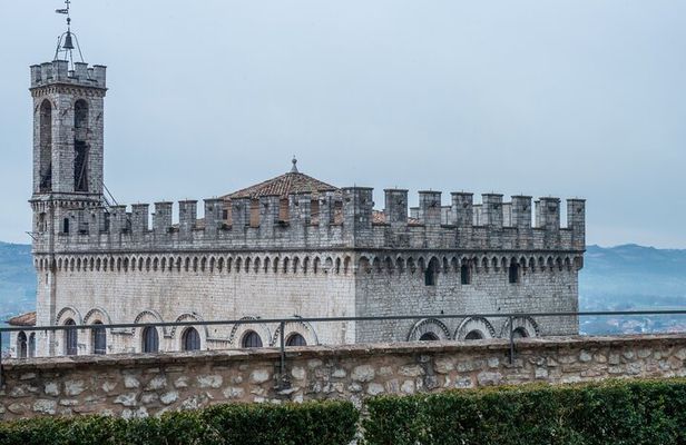 Gubbio: Private walking tour with official guide