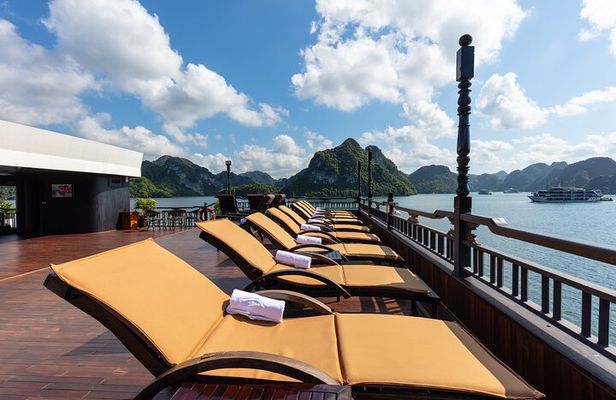 La Regina 2 Days Tour in Halong Bay and Lan Ha Bay - 5 star