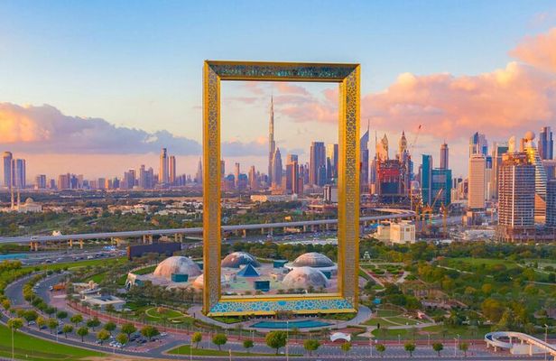 Dubai Combo: Dubai Frame with Miracle Garden Tickets