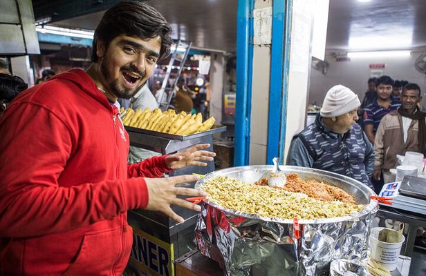 Half-Day Tour in Delhi: Local Food Walking Adventure