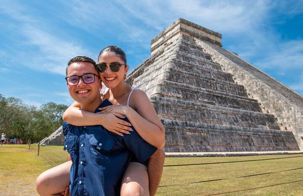 Chichén Itzá Full-Day Tour with Mayan Buffet, Cenote & Valladolid