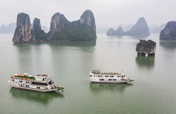 Halong Fantasea Cruises - 3 Days 2 Nights Tour From Hanoi
