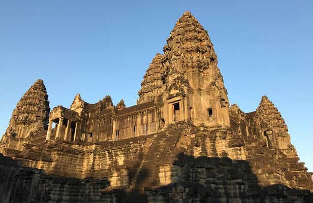 Highlights of Angkor Wat, Ta Prohm & Angkor Thom