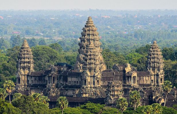10 Days Southeast Asia Tour with Accommodation 