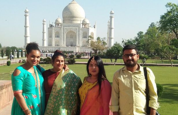 Private Agra Taj Mahal with local expert