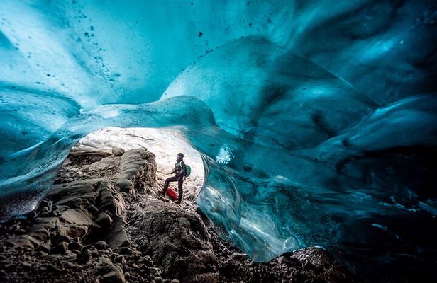Jökulsárlón: Remote Glacier Hike and a Natural Ice Cave