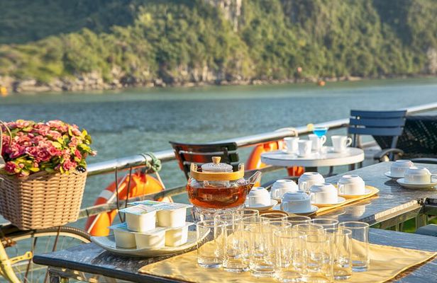Cong Cruise Full Day Exploration in Halong Bay and Lan Ha Bay