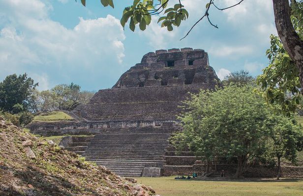 Private | Xunantunich Maya Temple & Barton Creek Cave