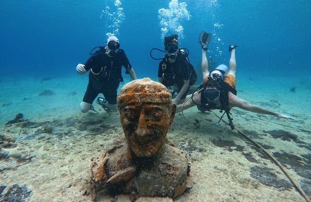 Try diving without previous experience from shore