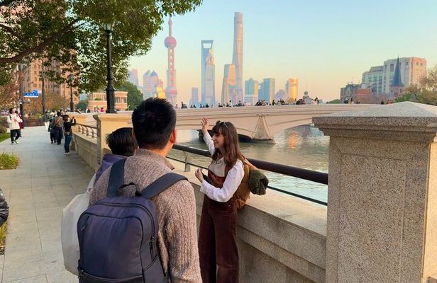 Small-Group Shanghai's Suzhou Creek Walking Exploration