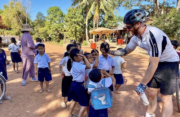 Siem Reap Half Day Countryside Bike Tour with Local Guide