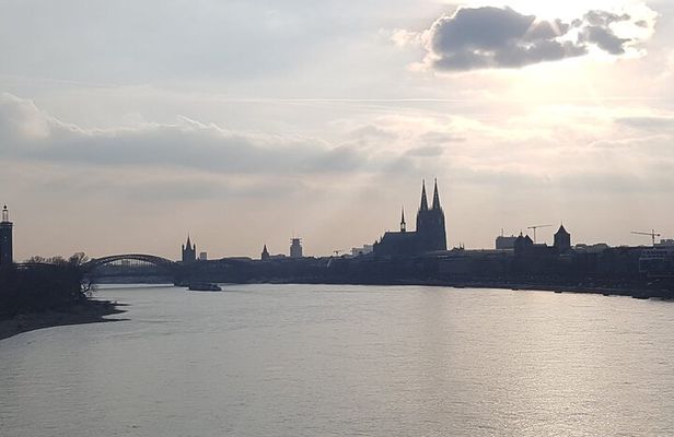 Exclusive E Bike Tour of Cologne with Guide in Small Group 