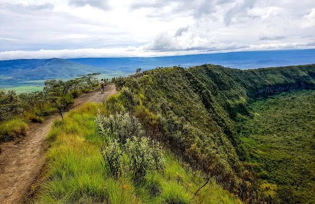 Day Trip to Mount Longonot National Park and Lake Naivasha