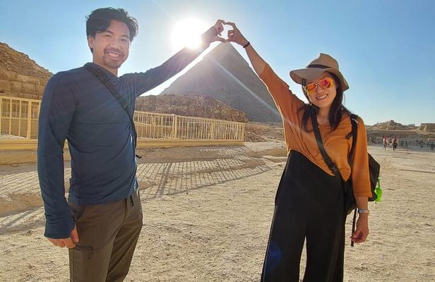 “Private Tour to Cairo from Hurghada Pyramids Museum Camel Ride