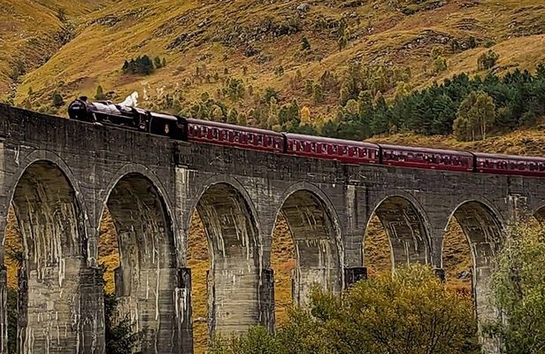 Private Harry Potter, Glenfinnan Viaduct, Highland Edinburgh Tour