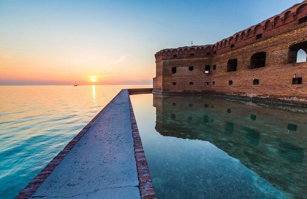 Dry Tortugas National Park Day Trip by Luxury Boat: Axopar 37 XC 