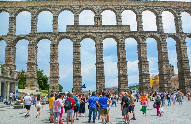 From Madrid: Toledo & Segovia with Cathedral, Alcazar & Lunch