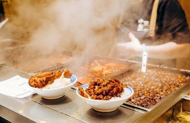 Taipei Food Tour: Night Market & Convenience Store(Food Included)