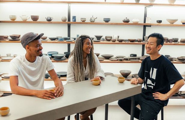 Private 3-Hour Kyoto Pottery Tour with Innovative Ceramic Artist
