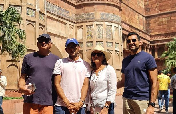 Private Tour of Taj mahal and Agra Fort with Guide & Entry Ticket