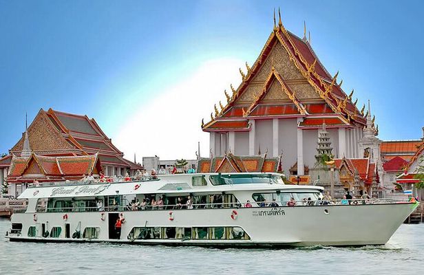 Heritage Tour in Ayutthaya by Cruise